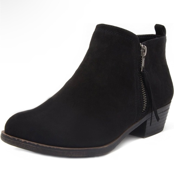 London Fog Shoes - NWT LONDON FOG Women's Tina Ankle Bootie Size 8